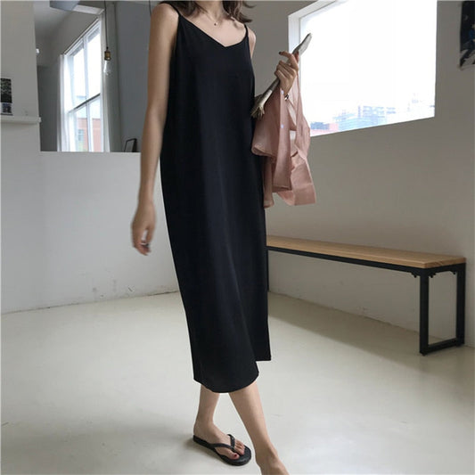 Elegant Black Maxi Dress - Timeless V-Neck Sophistication