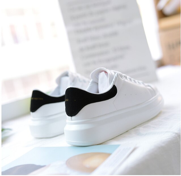 New 2020 Men's White Sneakers Women's Fashion Vulcanize Shoes size 35-44 High quality HIP HOP Shoes Platform Lace-up running Sho