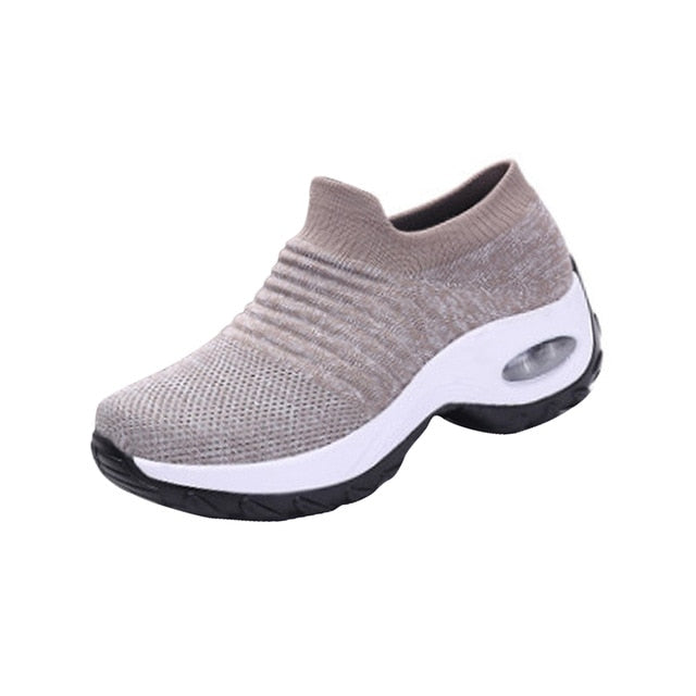 MoneRffi Easy-On Mesh Sneakers - Comfort & Versatility for Busy Lives